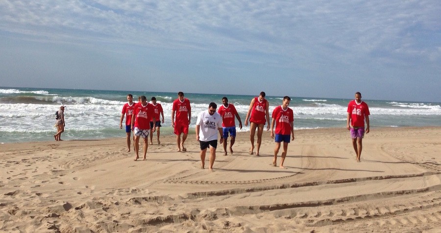 Un entreno diferente en la playa de Gavà