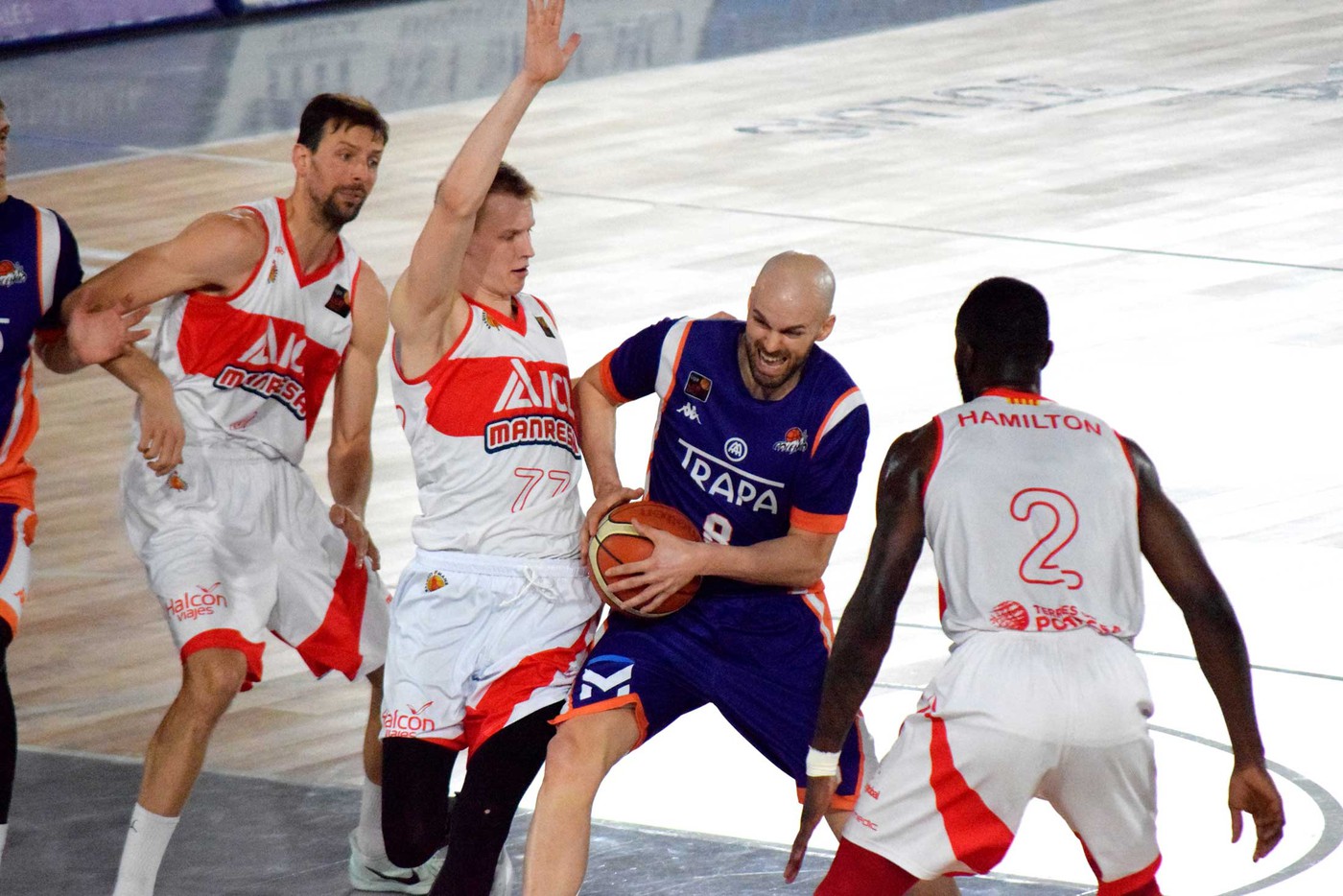 ICL Manresa makes the best game of the series and is planted in the final (76-83)