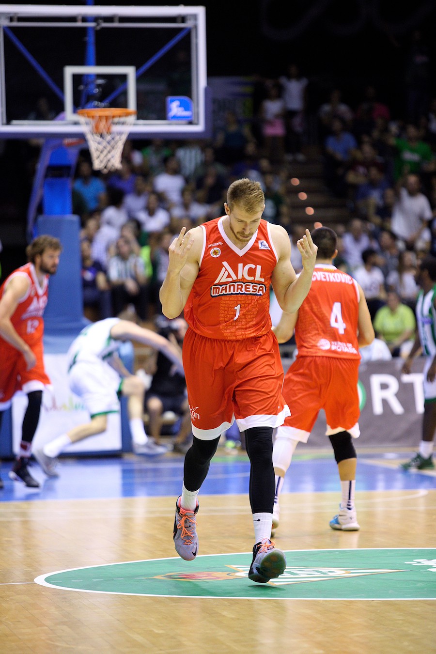 El ICL Manresa se lleva de Sevilla la primera victoria en la liga