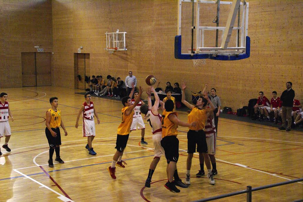 CADET B,  CBIUM 77  JOVENTUT LES CORTS  A  48